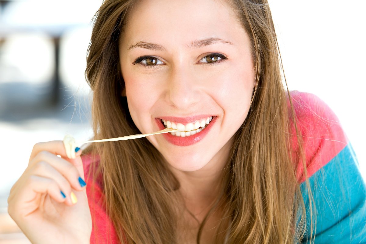 Can Gum Strengthen Your Teeth